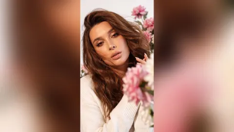 SofiaBimboss — 🌺With flowers🌺