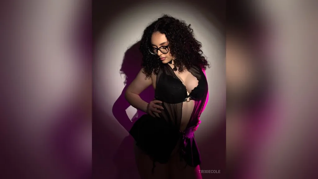 TrixieCole — Sexy