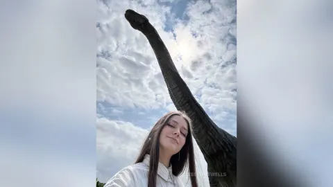 JessicaJewells — come with me to dino park?🦕🦖🦕