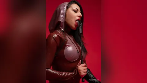 AgleaSwan — Latex My Passion