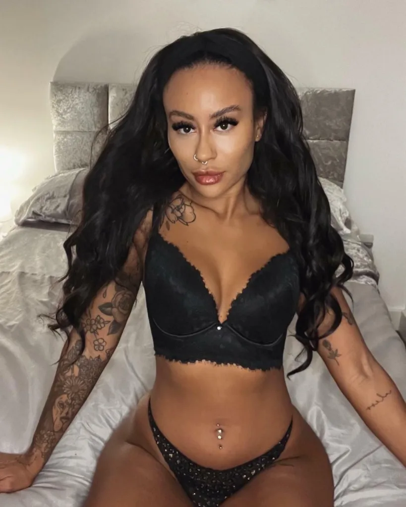 EbonyFoxxUK