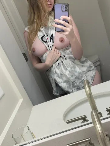 luxepeach — Streamate Photos