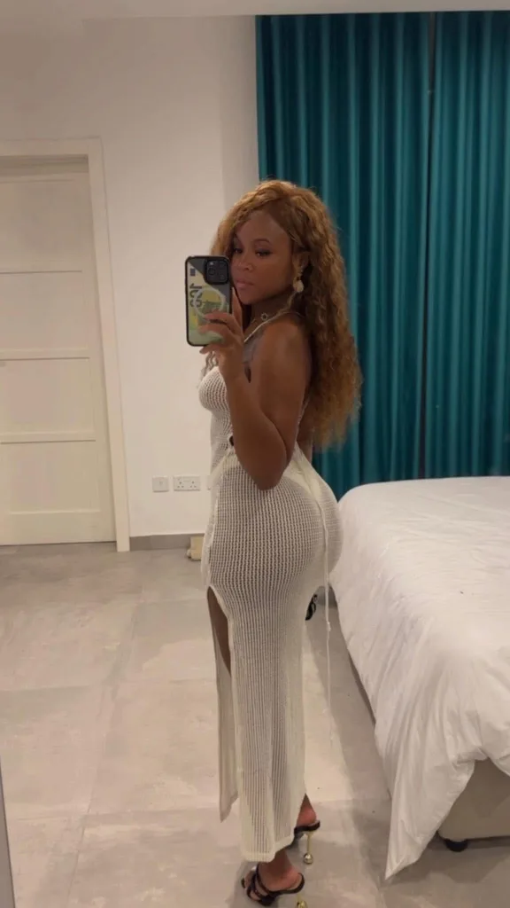 Abhyyrose — Streamate Photos