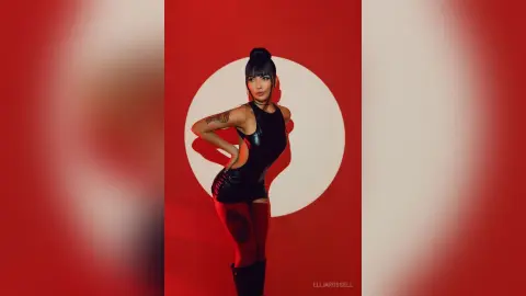 ElliaRussell — Red Seduction😈