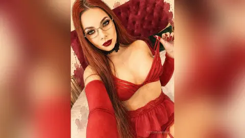 VictoriaMinha — Scarlet Whispers