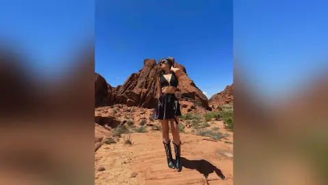 JasmineHille — Valley of fire🔥