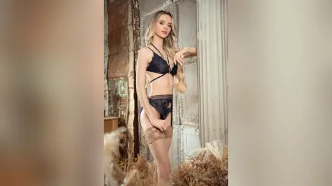 AlesandraDaSouza — Sexyness is my signature outfit💋