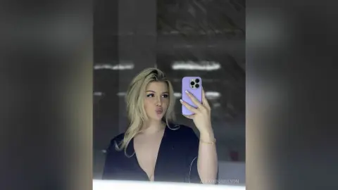 AlexisPowelson — Selfie 