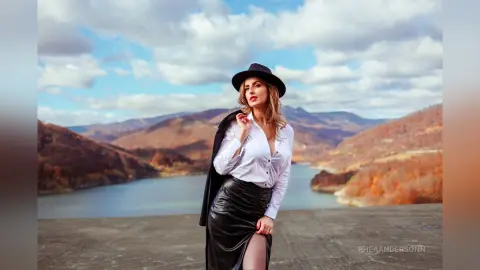 RheaAndersonn — kissed by the sun