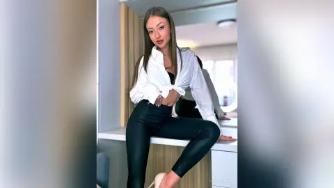 LesleyRed — Leggings ? 😈