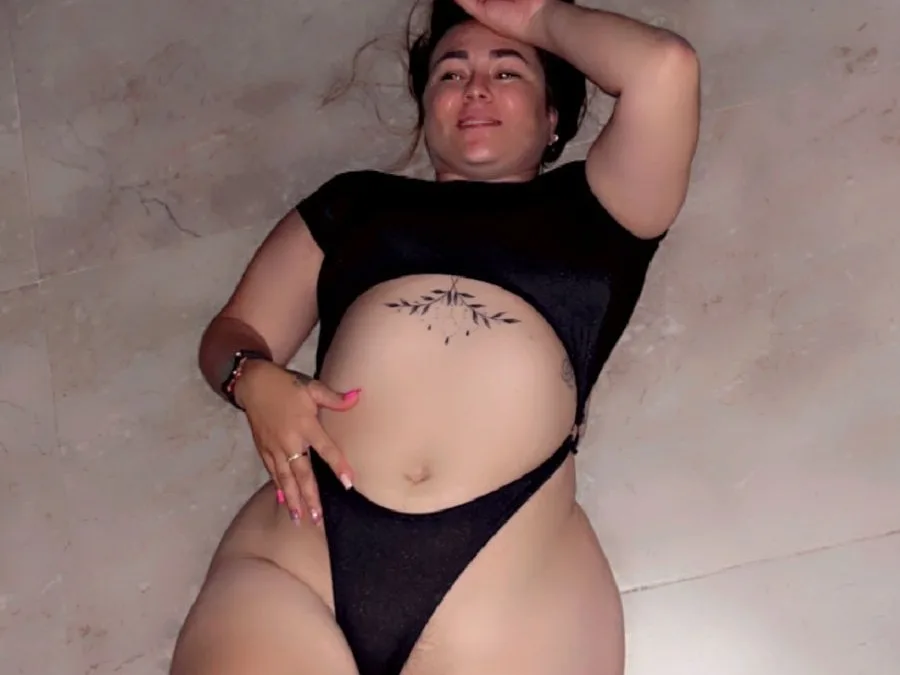 Naireth_curve — Streamate Photos