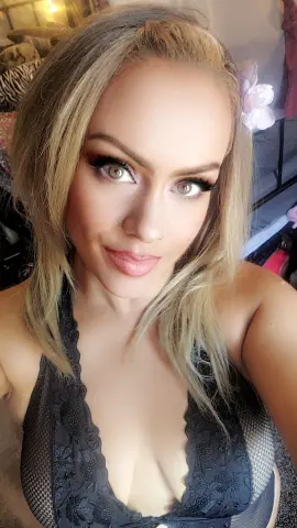 WendiDarling — Streamate Photos