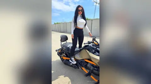 NataliaWills — Can-am Spyder HOT 🔥
