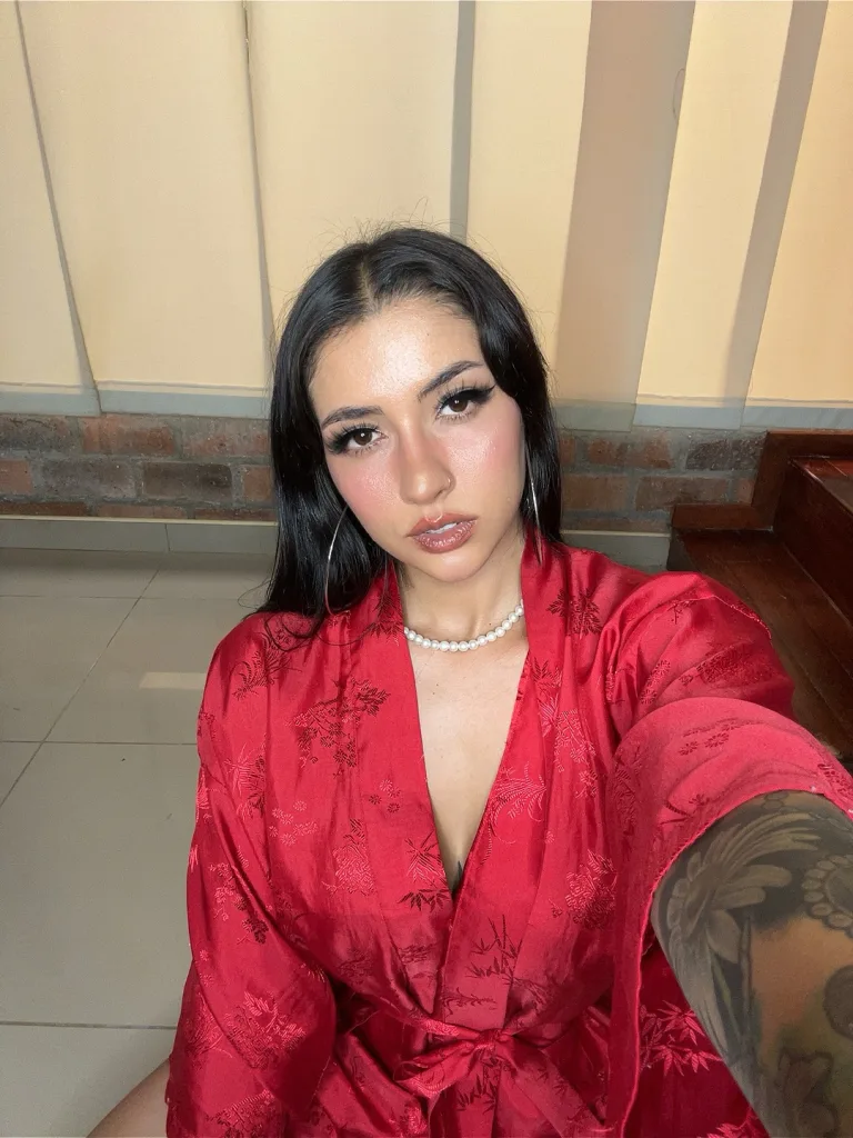 NahomiHerrera — Streamate Photos