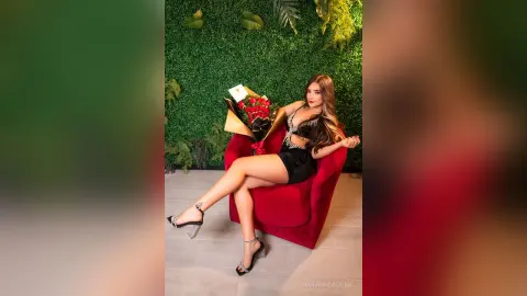 MarianaPastore — Flowers like kisses!