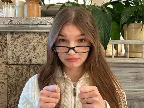 Ameliamimo cam model