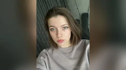 AntoinetteCurtis — do you like green-eyed girls?