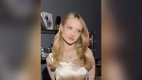 AngelinaKirsch — cutie me