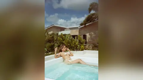 LilianMendoza — Seduction in nevery glance