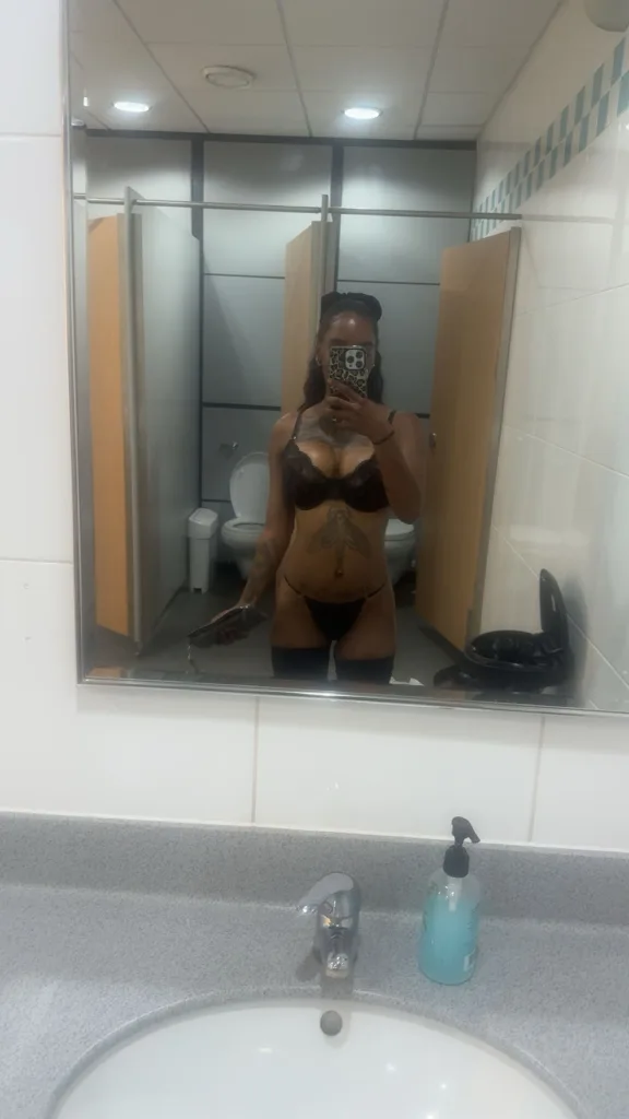 Lovley_x — Streamate Photos