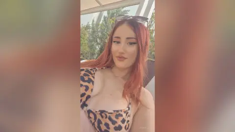 KimWillis — Pretty little distraction