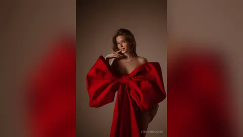 VeronaBrucker — Holiday Photoshoot!