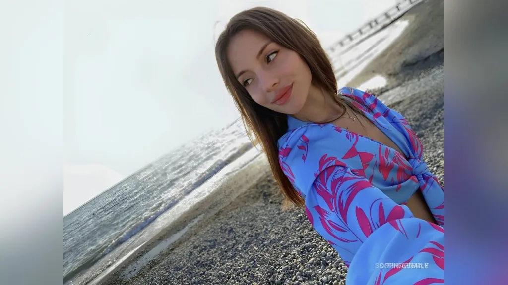 SophiaSmile — live cam