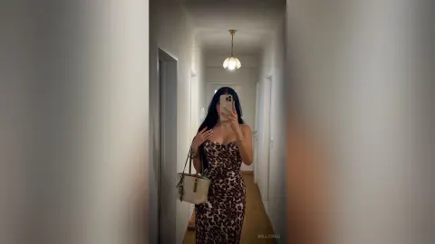 KellyZouj — Photos