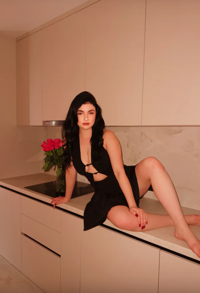 LioraMoon — Streamate Photos