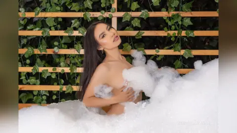 VeronicaBonnie — Bath time