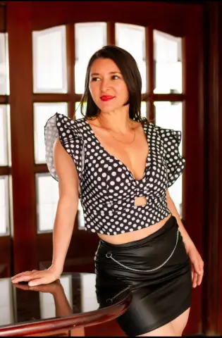 AliceGolden43 — Streamate Photos