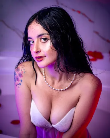 AshleyPetit — Streamate Photos