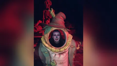 LunaMagistra — Pre-Halloween At Austria