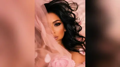 SharlinMoreva — Bloom Like A Secret