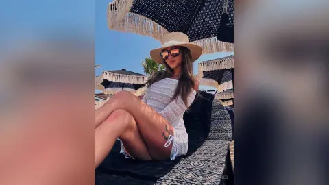 LesleyRed — Holiday in Greece 🇬🇷❤️
