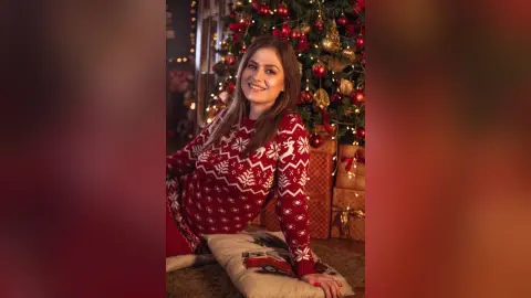 Zendaya — Christmassy Mood🥰