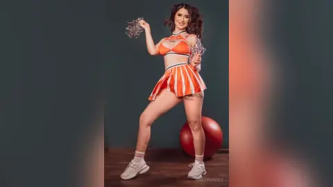 Adeline — Cheerleader