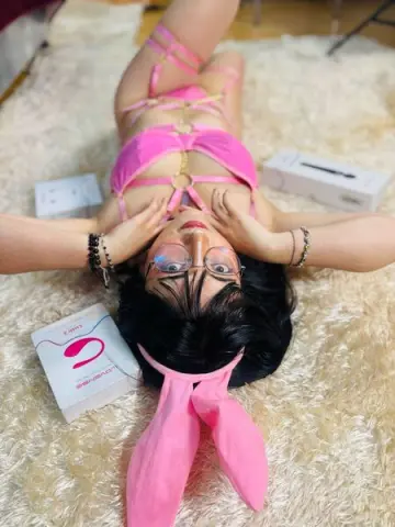 SaraMartini22 — Streamate Photos