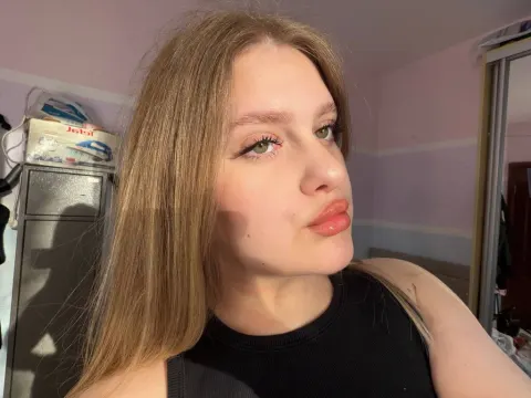 GraceHollis cam model