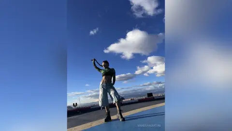 VanesaMartini — Sky High! 🏢