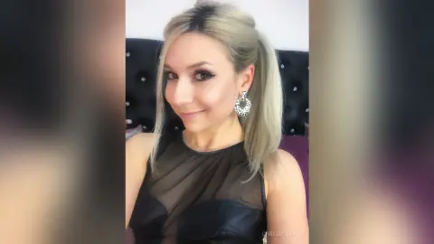 ChrissyQuinn — Cc