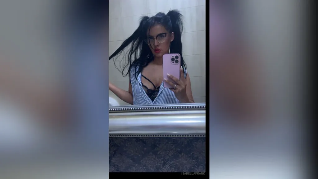 IsabellaFrank — 🔥Hot & naughty👅
