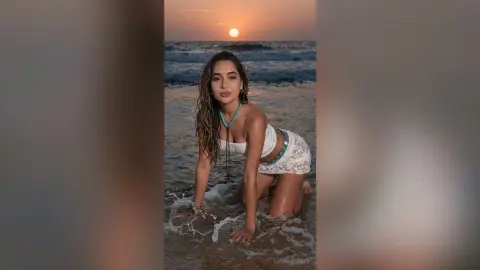 LilianMendoza — Vacations Time 🌅