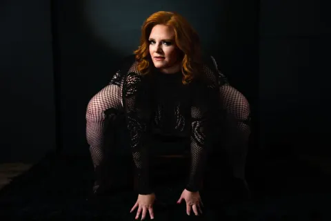 JulieGinger — Streamate Photos