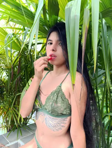 JuliaLane — Streamate Photos