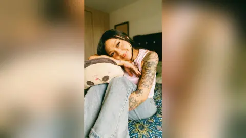 MelanieFletcher — Chill at home🦋