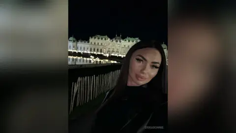 ErikaBonnie — Vacay❄️