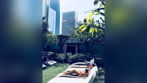 Arianna — Dubai waters
