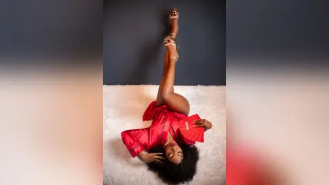 NahomyGreen — Exclusive red suit