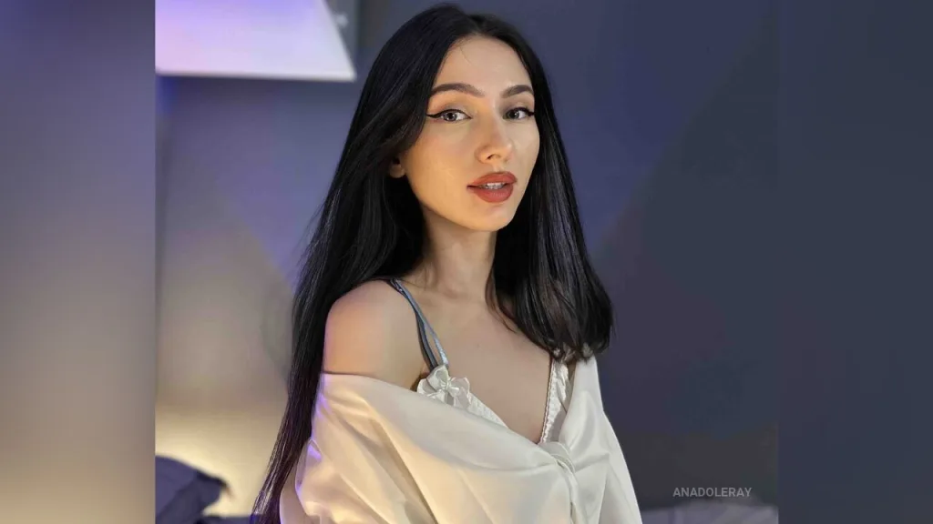 AnaDoleray — live cam